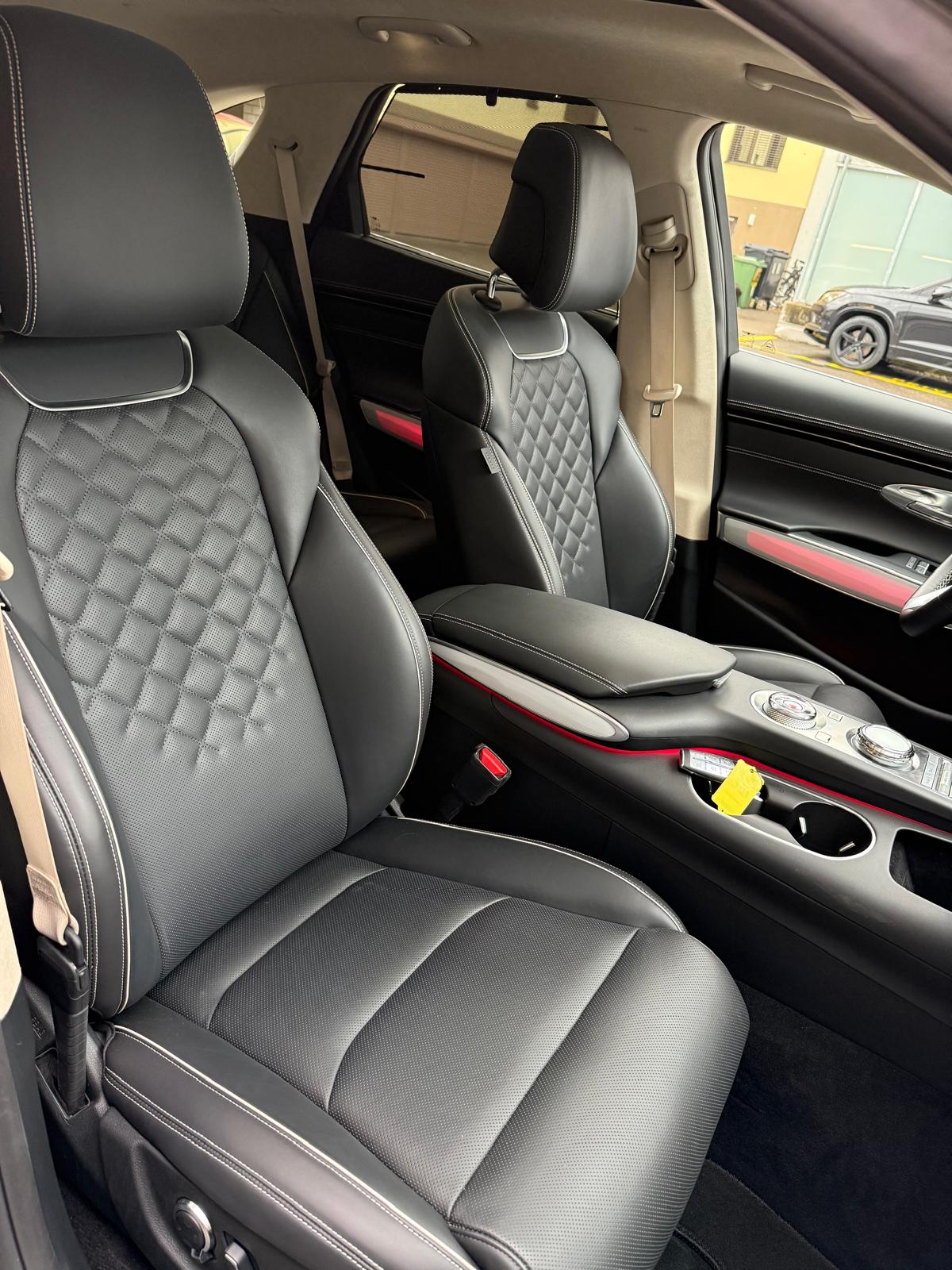 GENESIS GV70 Dual Motor Sport AWD-image-10