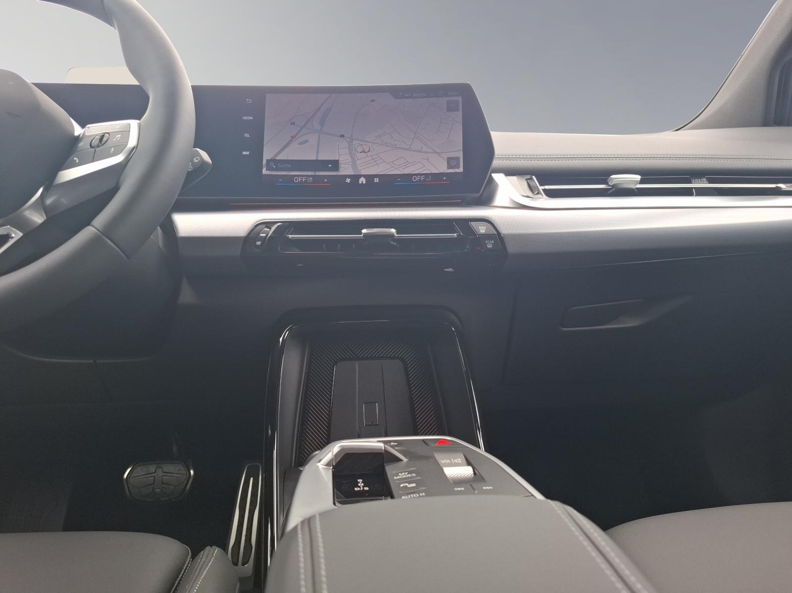 BMW 223i xDrive SDKG Active Tourer-image-10