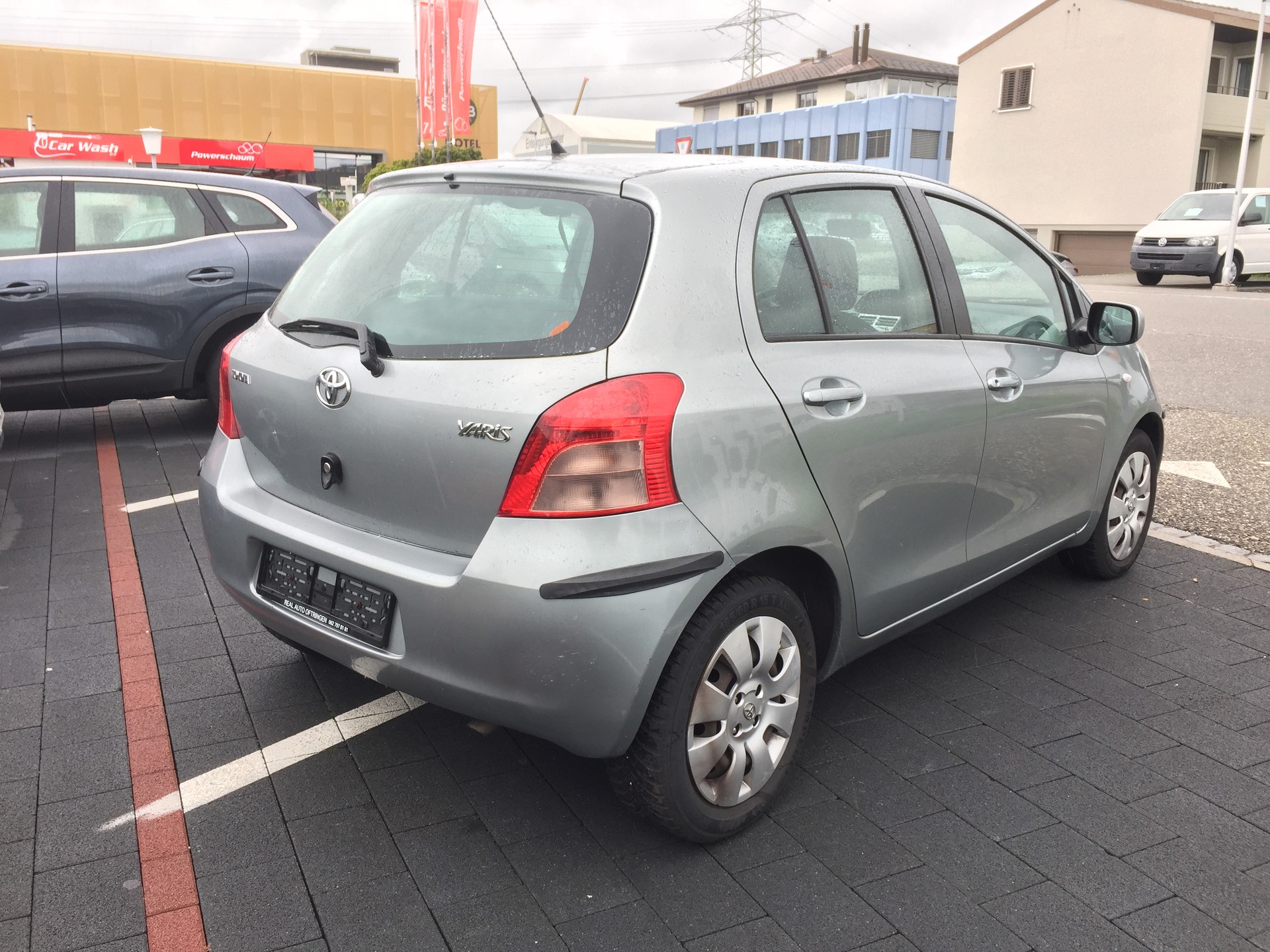 TOYOTA Yaris 1.3 Linea Luna-image-4
