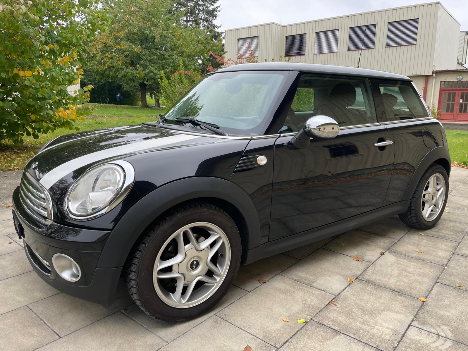 MINI Cooper-image-1