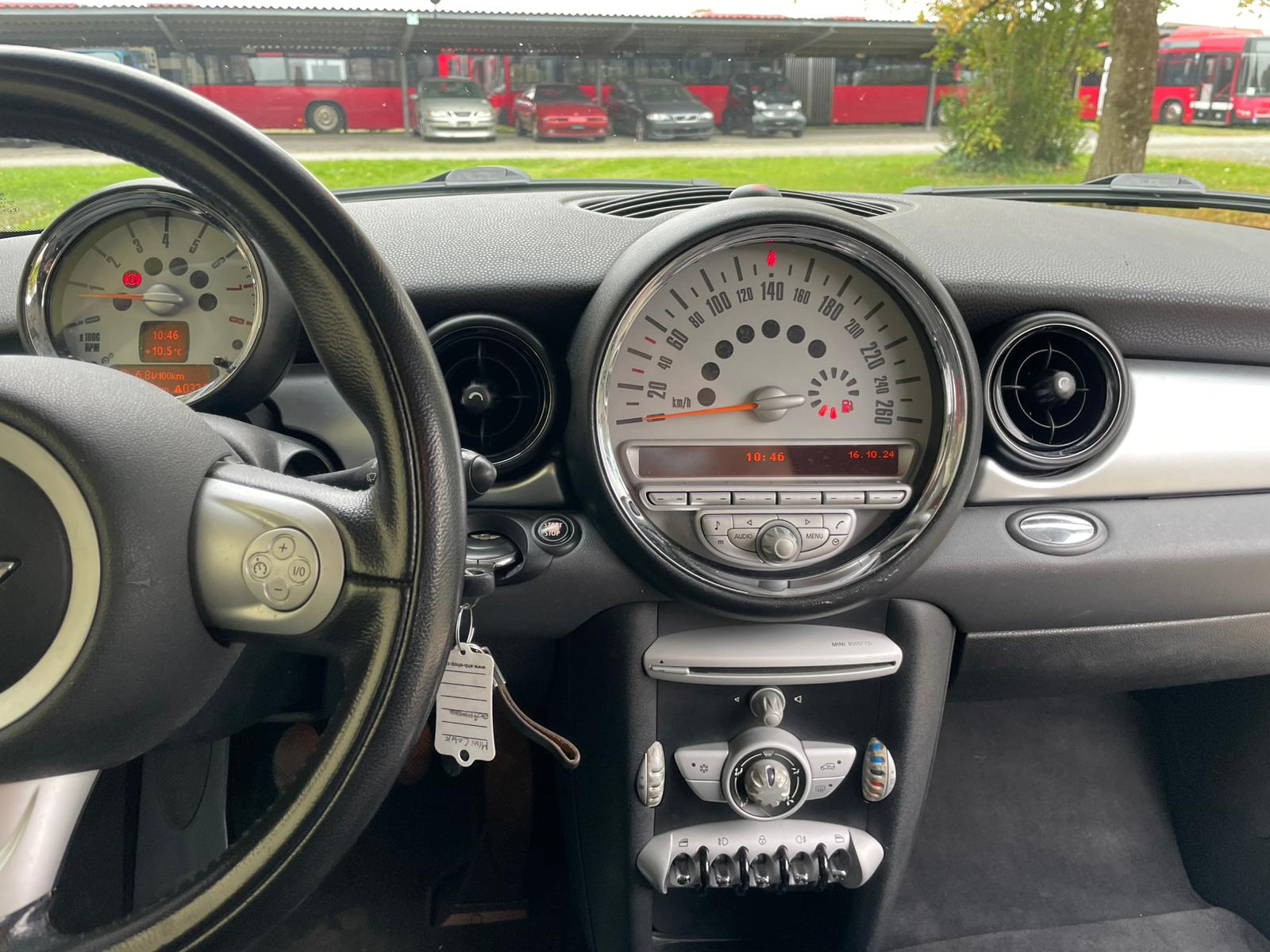 MINI Cooper-image-15