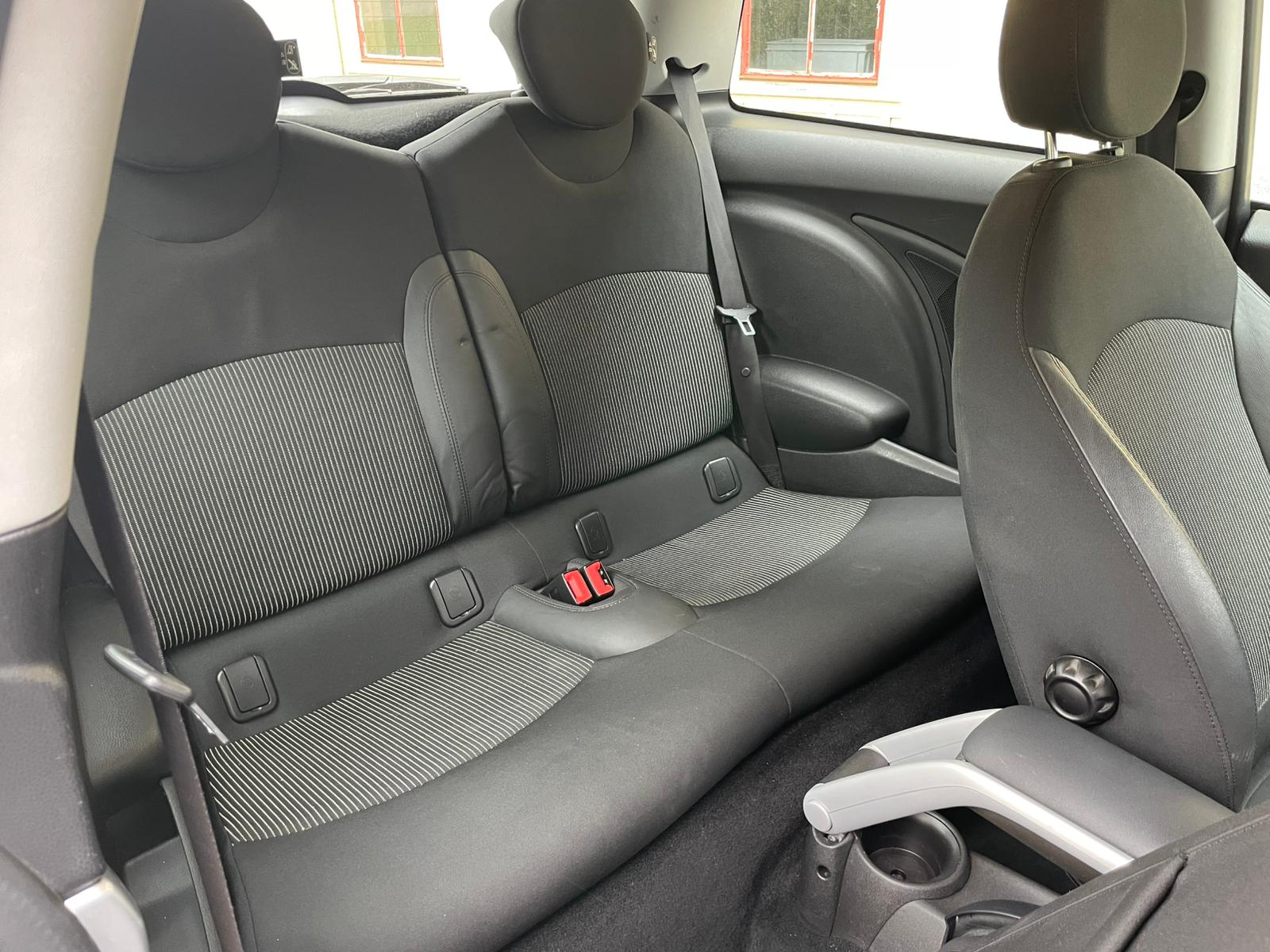 MINI Cooper-image-12