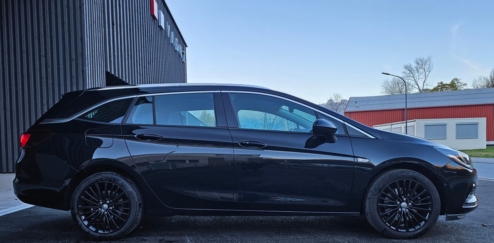 OPEL Astra Sports Tourer 1.6 CDTi ecoF Excellence Autom-image-4