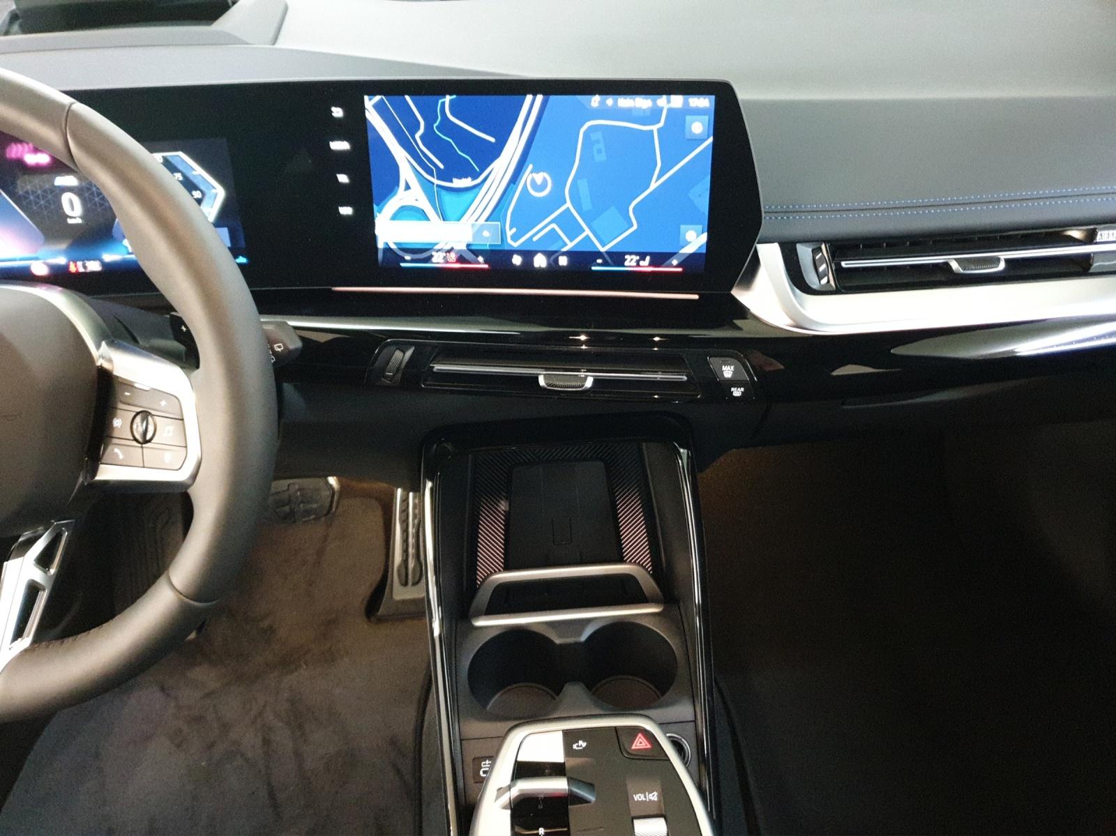 BMW 218d Active Tourer-image-20