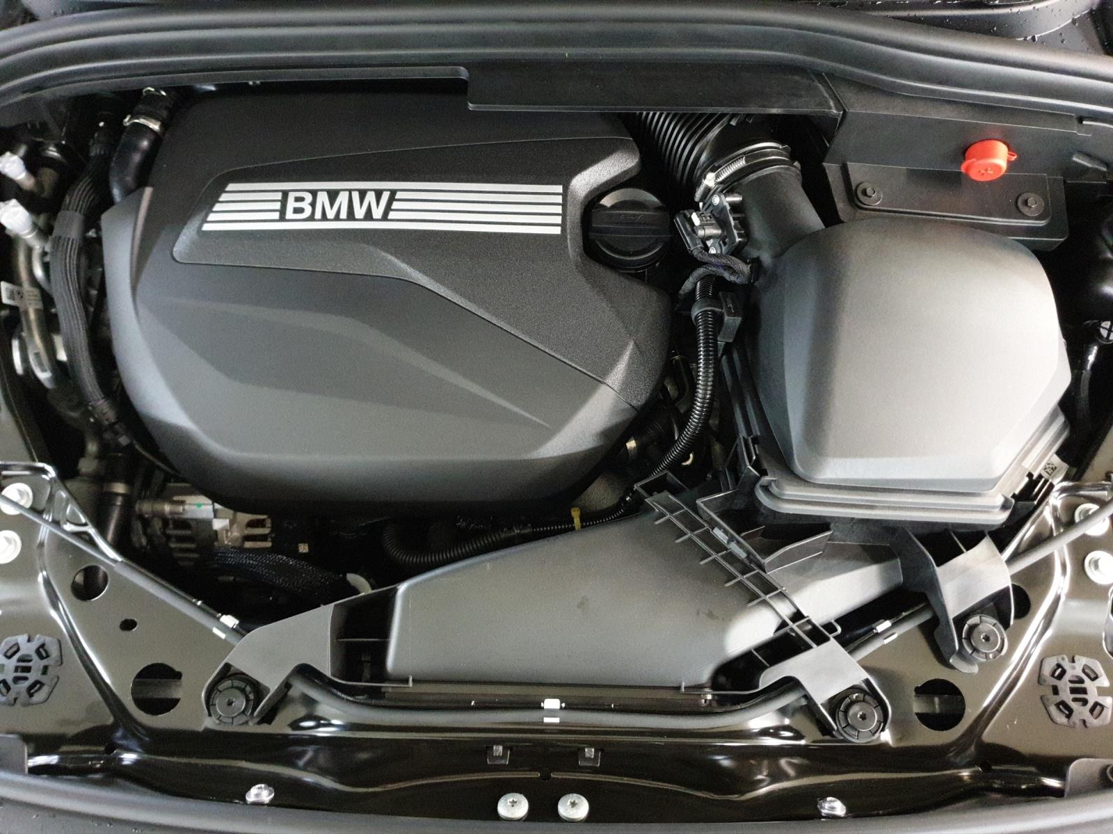 BMW 218d Active Tourer-image-22