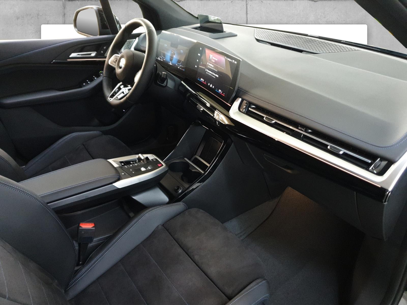 BMW 218d Active Tourer-image-14