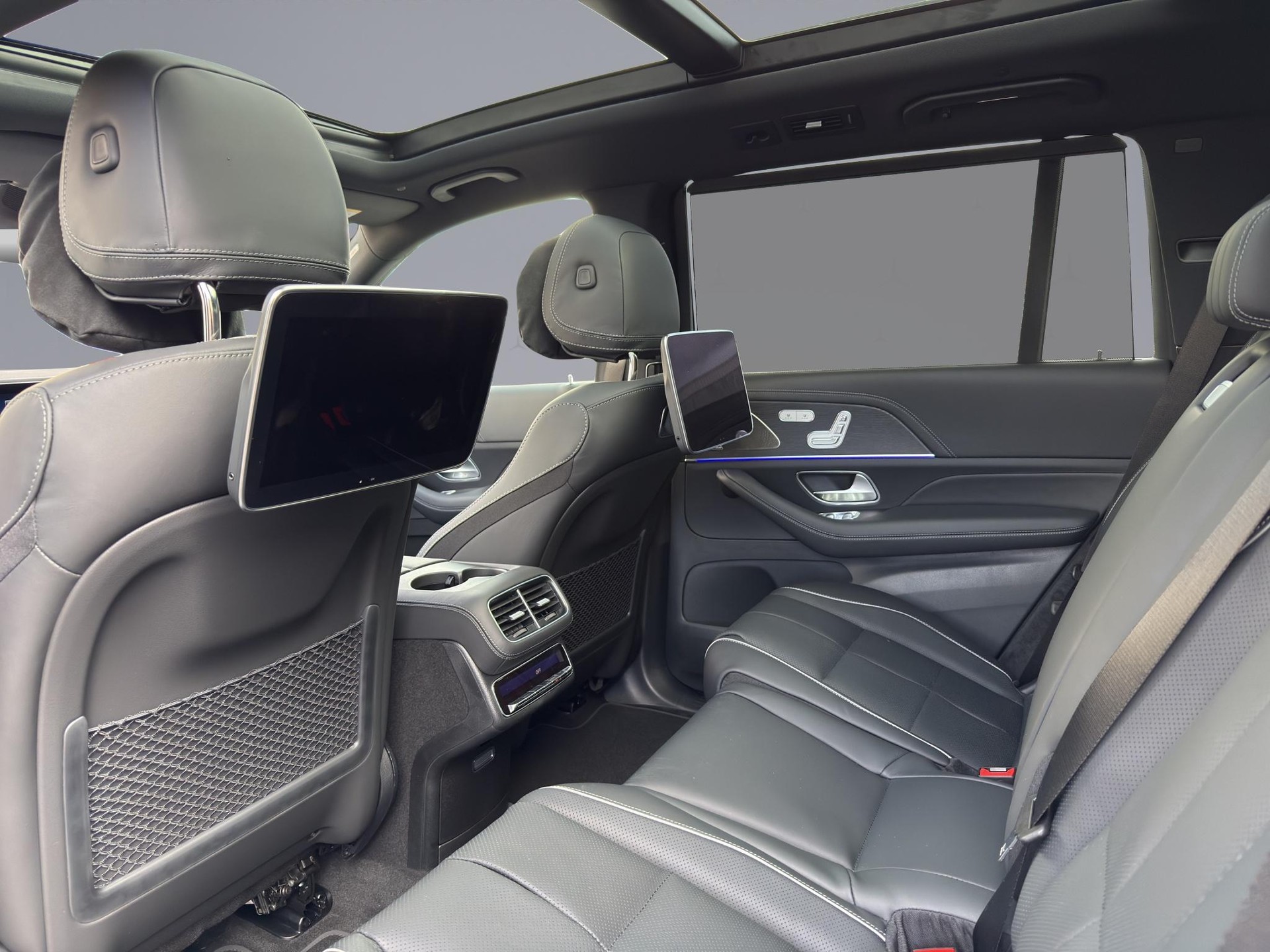MERCEDES-BENZ GLS 450 d AMG Line 4matic-image-14