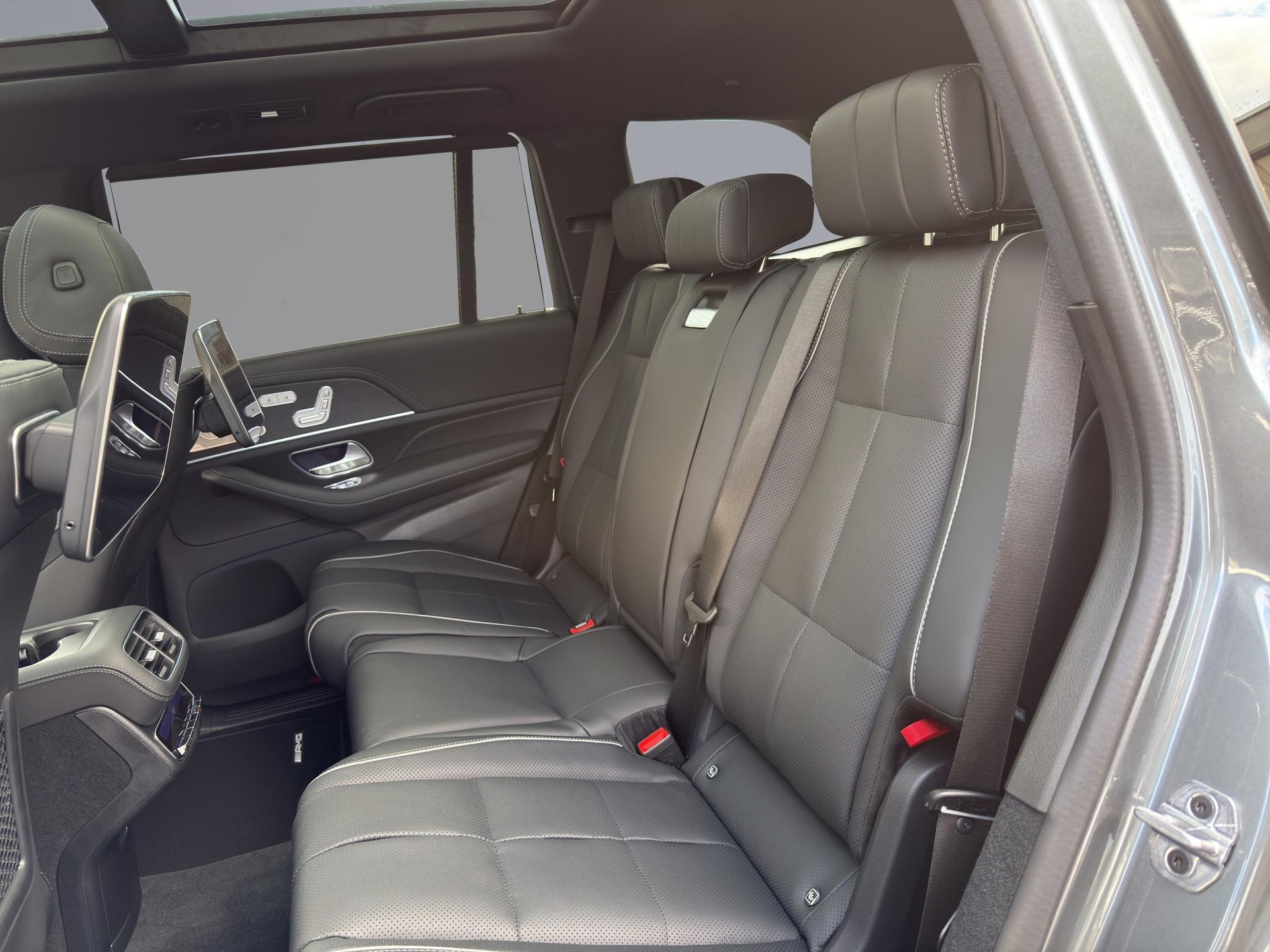 MERCEDES-BENZ GLS 450 d AMG Line 4matic-image-10