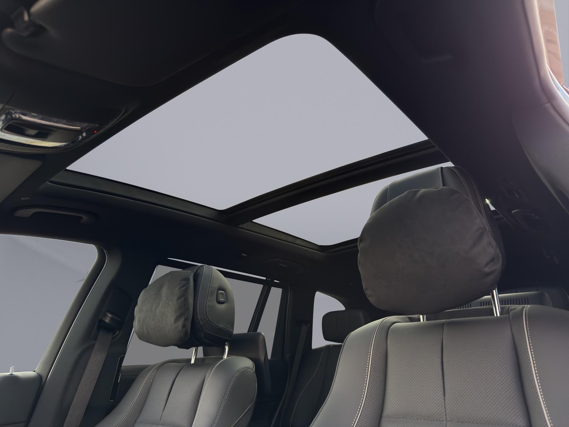 MERCEDES-BENZ GLS 450 d AMG Line 4matic-image-17