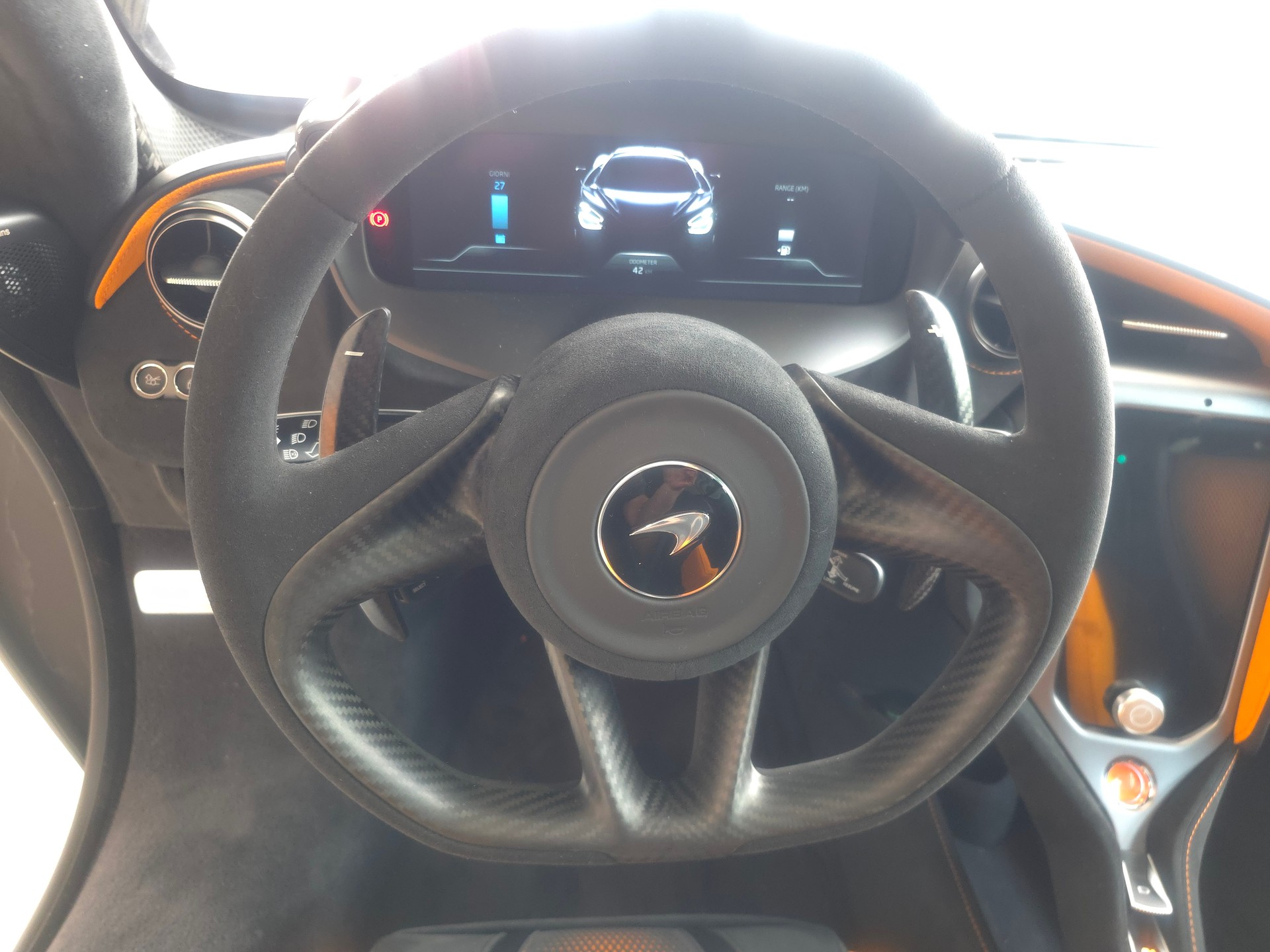 McLAREN 750s MY2026-image-9