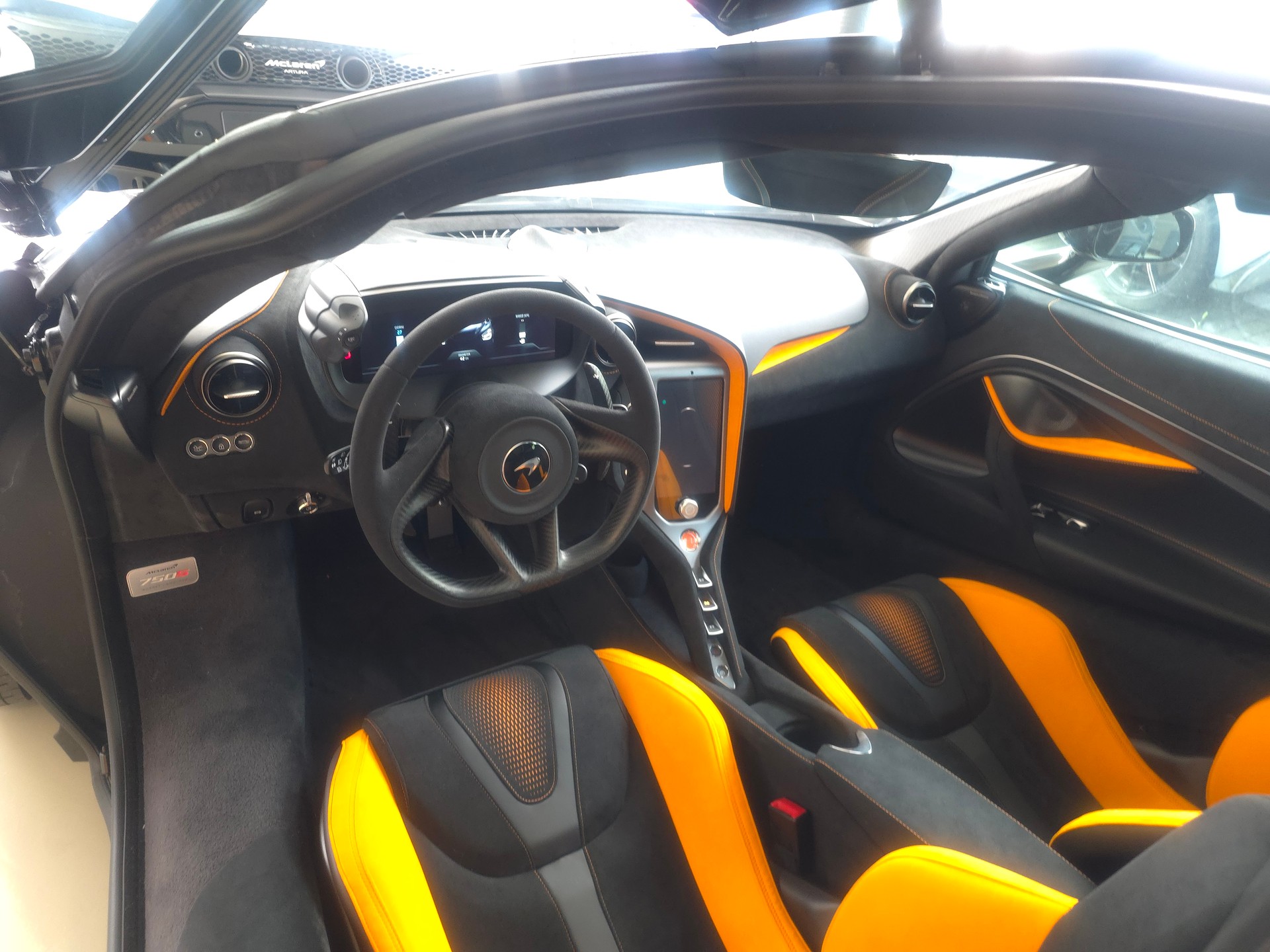 McLAREN 750s MY2026-image-7