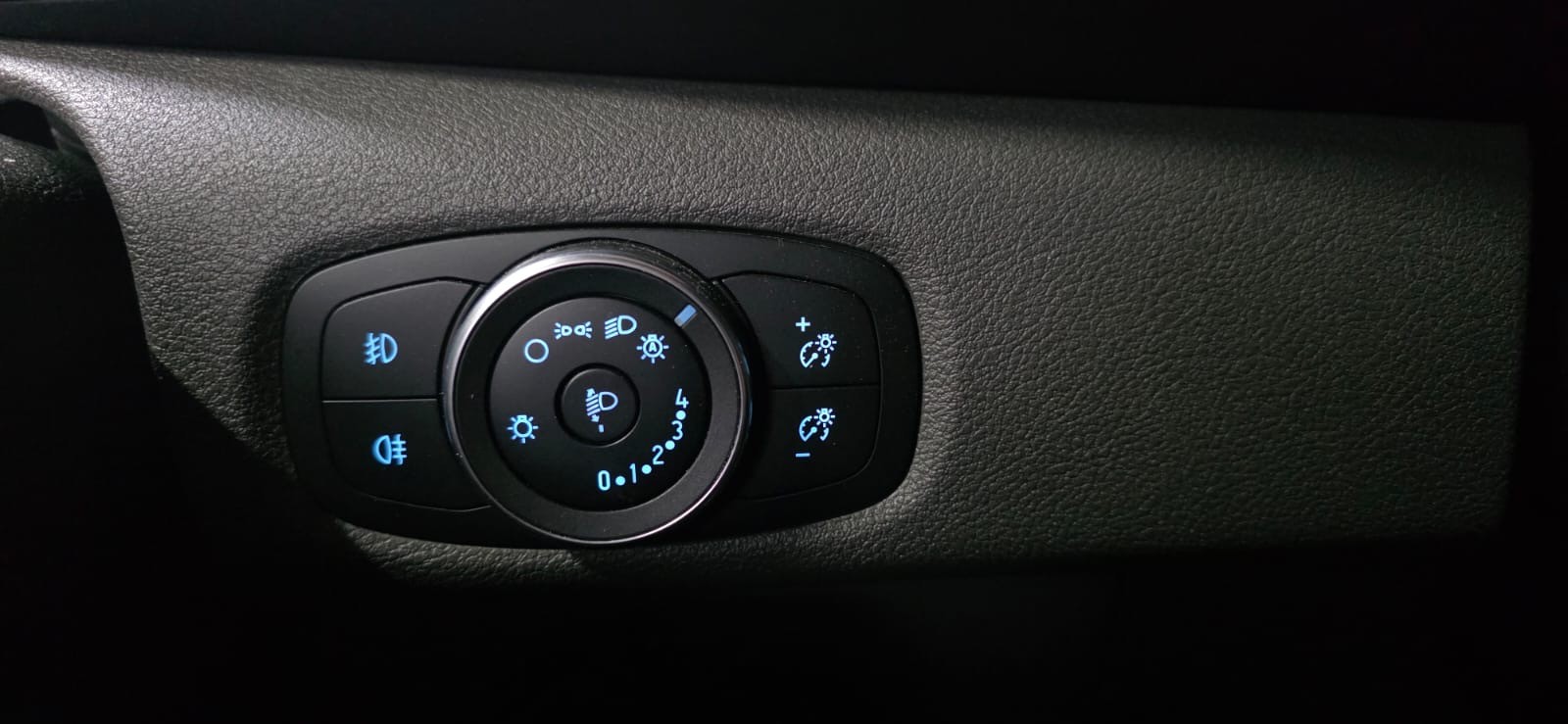 FORD Tourneo Custom 310 L1H1 Titanium SelectShift A-image-15