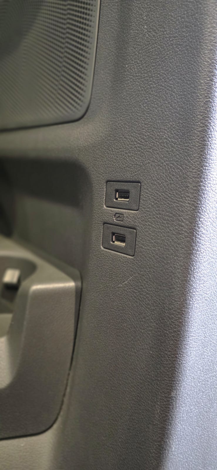 FORD Tourneo Custom 310 L1H1 Titanium SelectShift A-image-25
