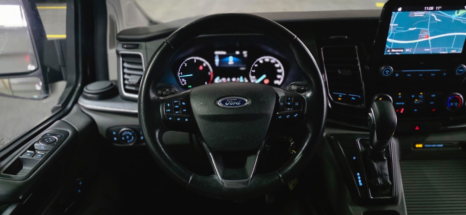 FORD Tourneo Custom 310 L1H1 Titanium SelectShift A-image-12