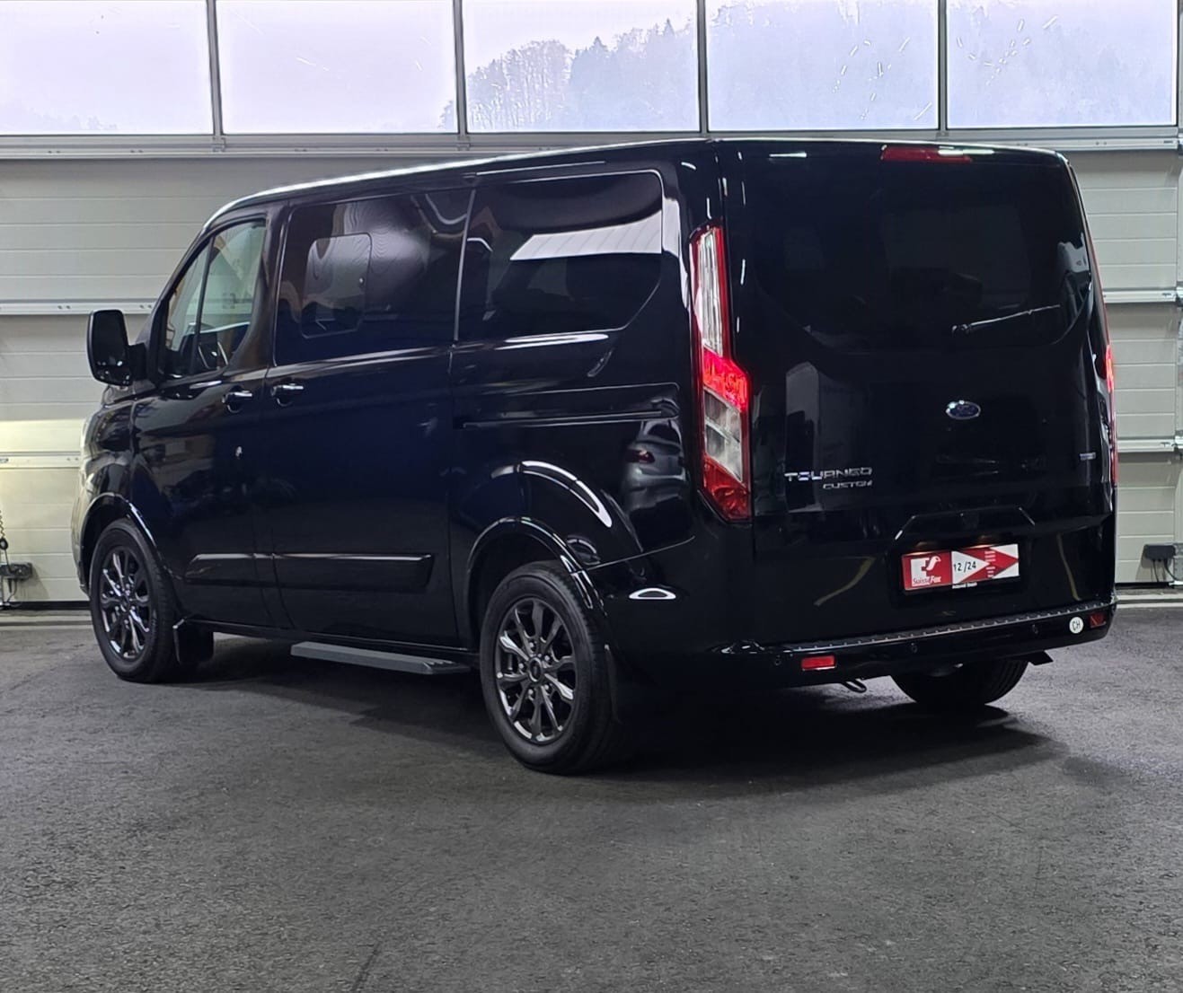 FORD Tourneo Custom 310 L1H1 Titanium SelectShift A-image-2