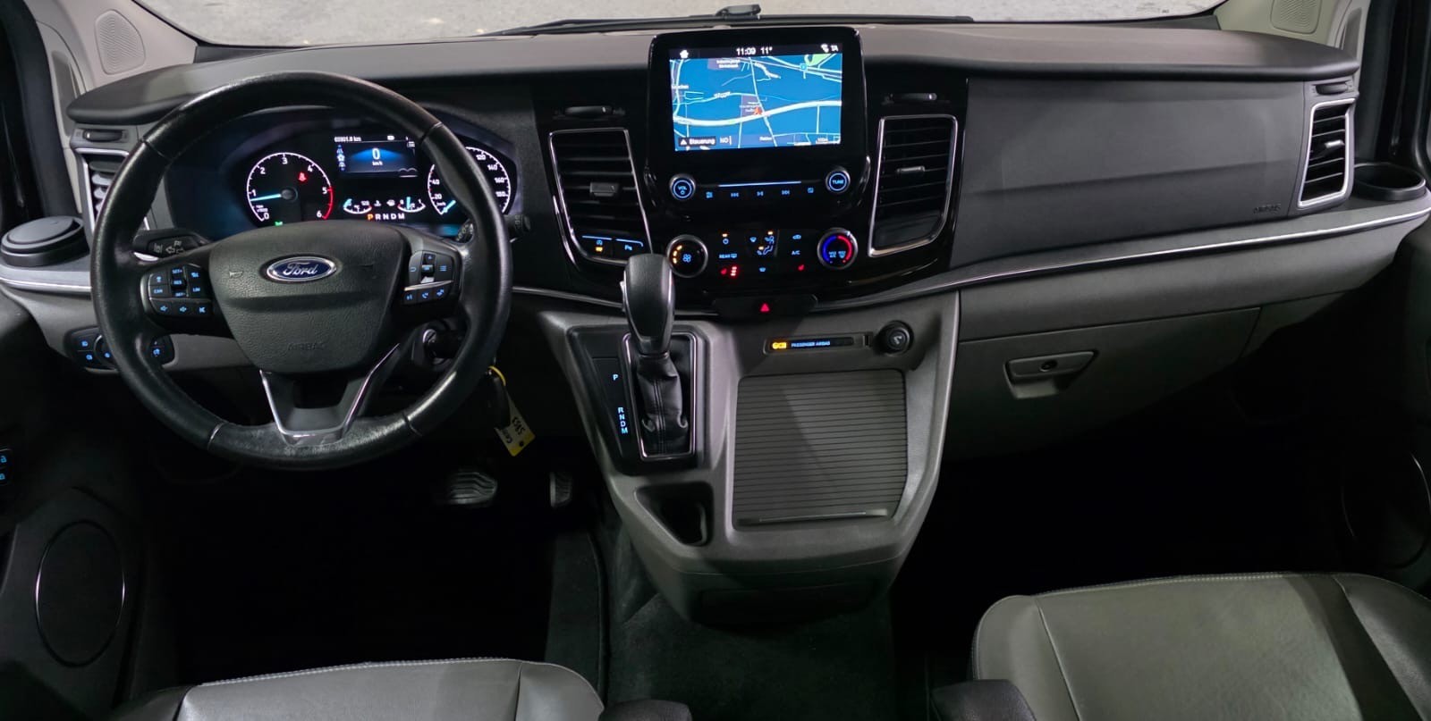 FORD Tourneo Custom 310 L1H1 Titanium SelectShift A-image-11