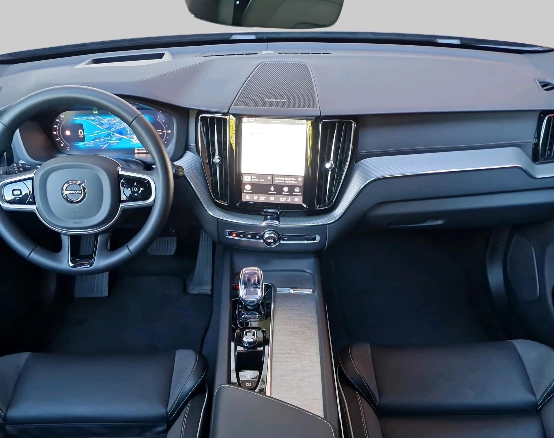 VOLVO XC60 2.0 T8 TE XCENTRIC Black-image-5