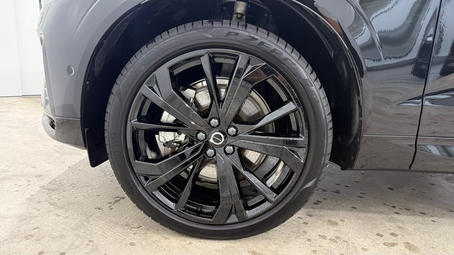 VOLVO XC60 2.0 T8 TE XCENTRIC Black-image-7