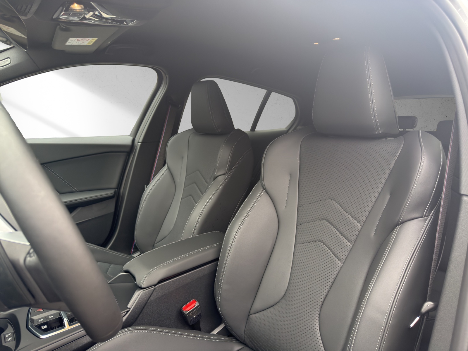 BMW 123 xDrive M Sport Pro Steptronic-image-15