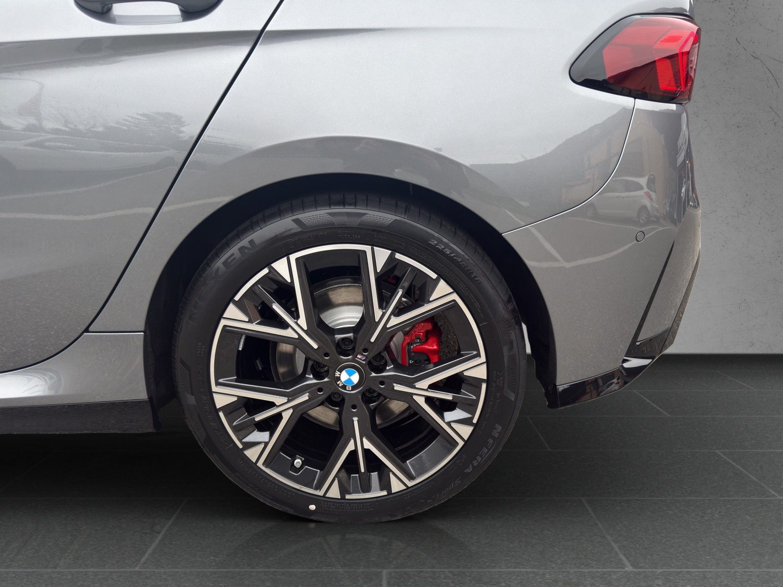 BMW 123 xDrive M Sport Pro Steptronic-image-11
