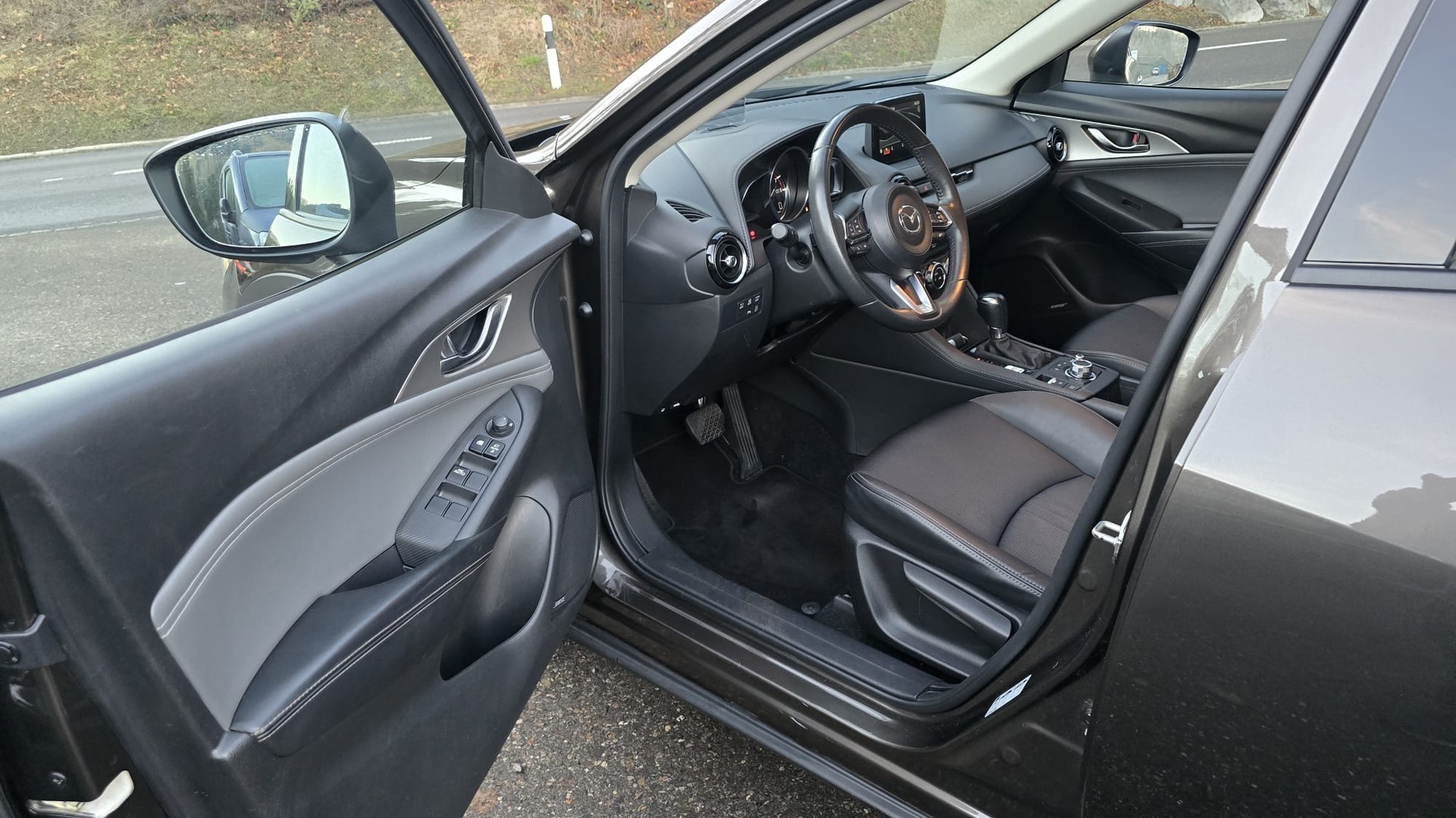 MAZDA CX-3 SKYACTIV-G 150 Revolution AWD Automat-image-11