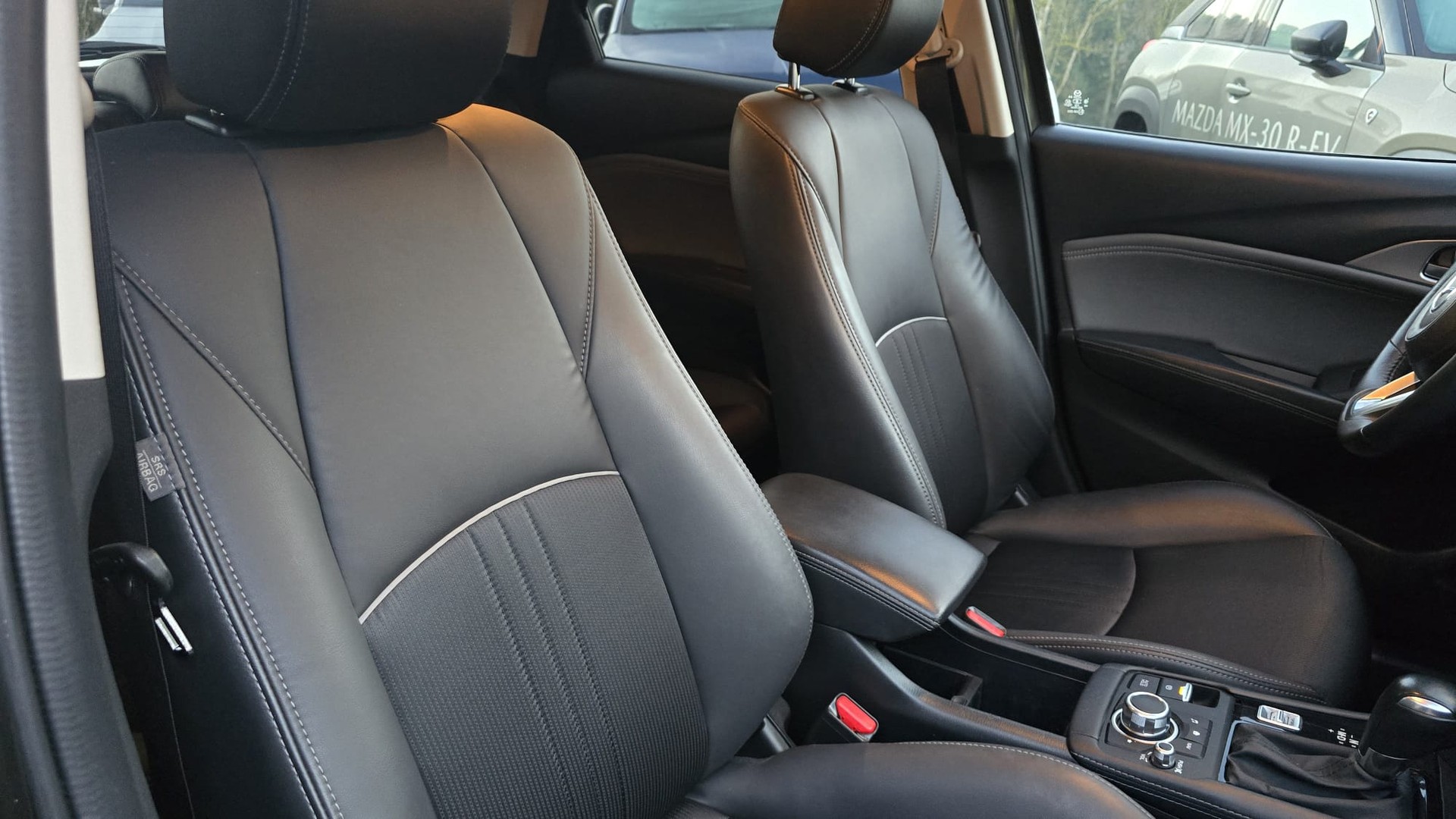 MAZDA CX-3 SKYACTIV-G 150 Revolution AWD Automat-image-15