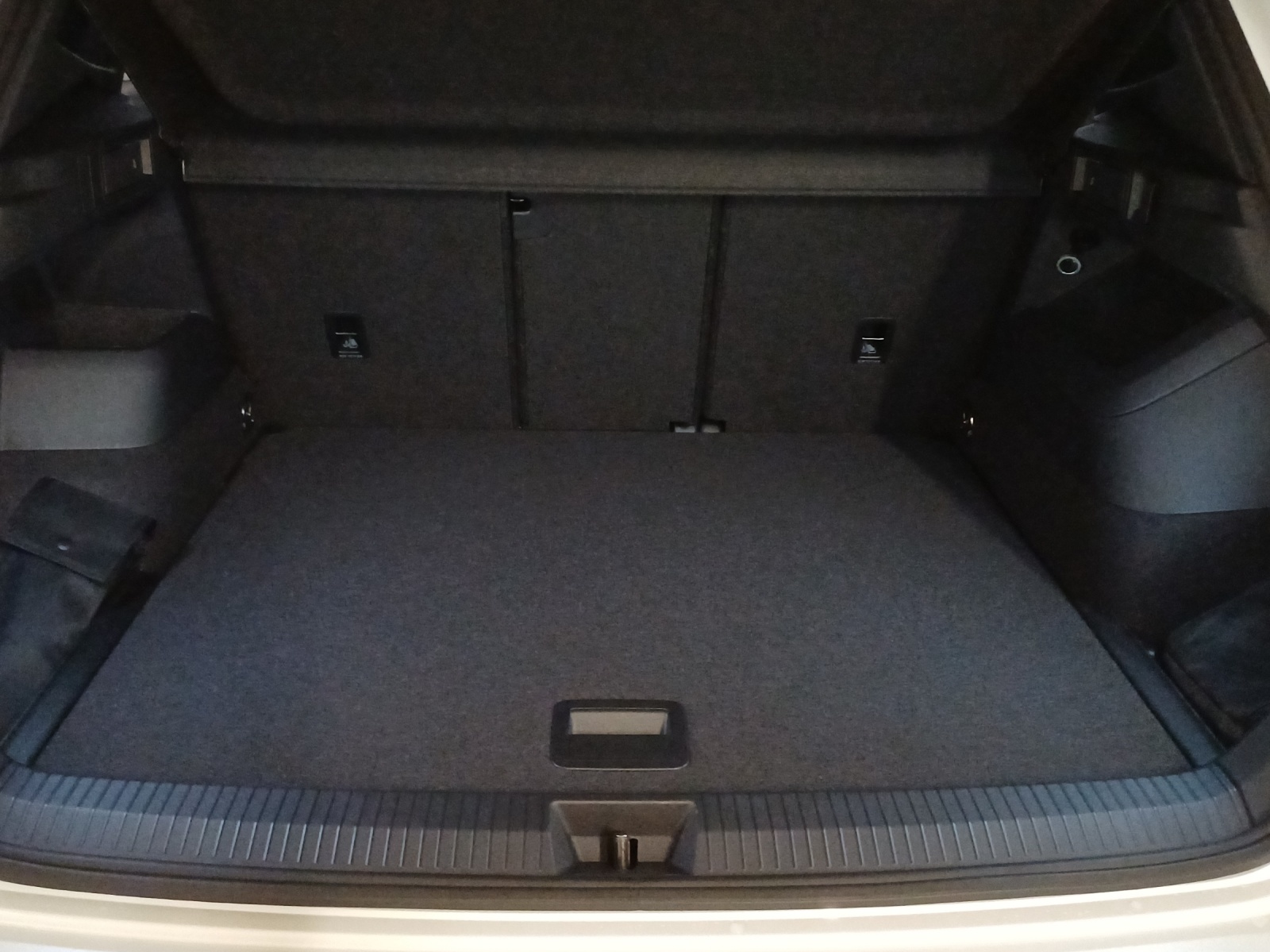 VW Tiguan 2.0 TSI DSG R-Line 4Motion-image-12