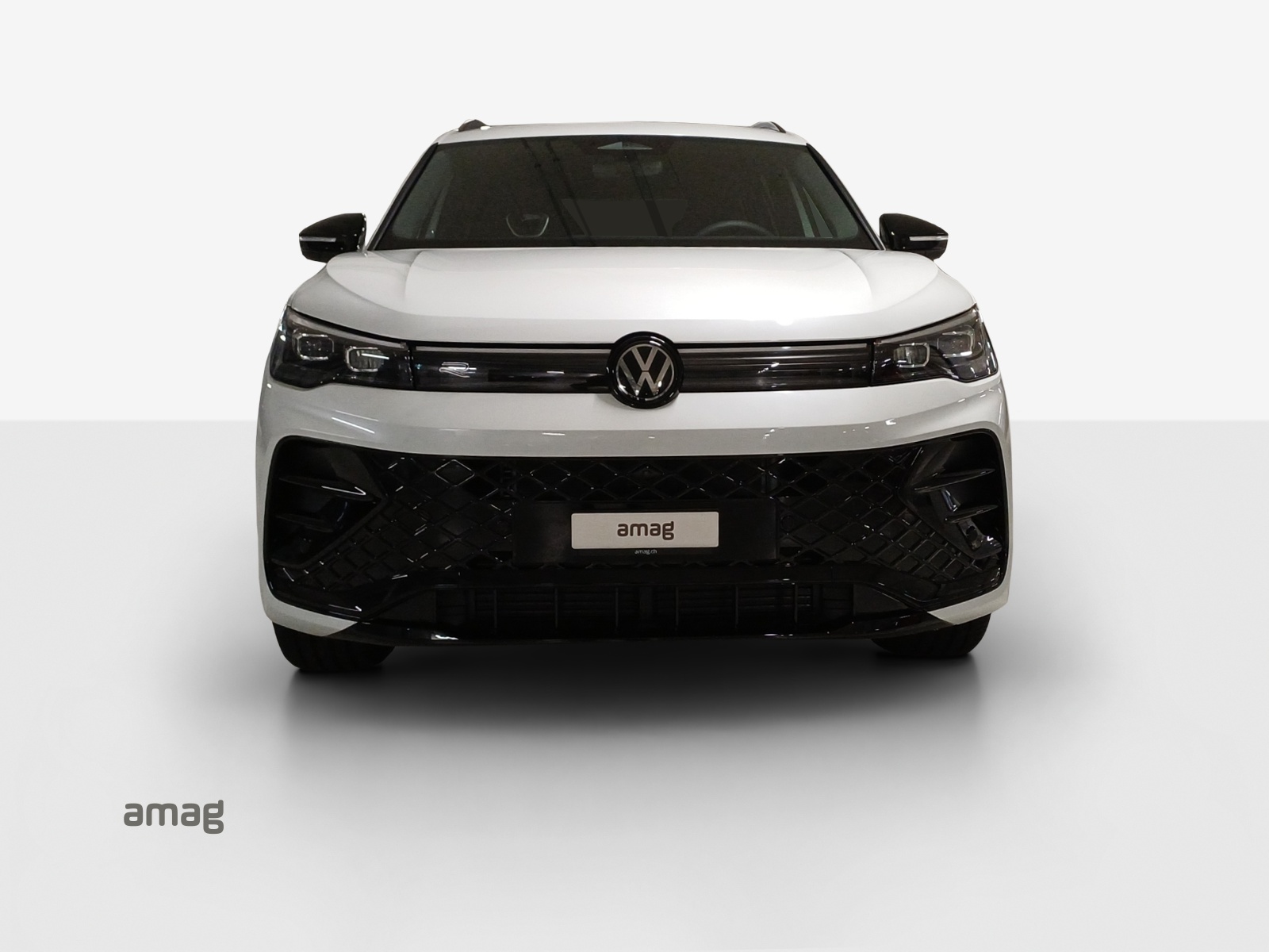 VW Tiguan 2.0 TSI DSG R-Line 4Motion-image-6