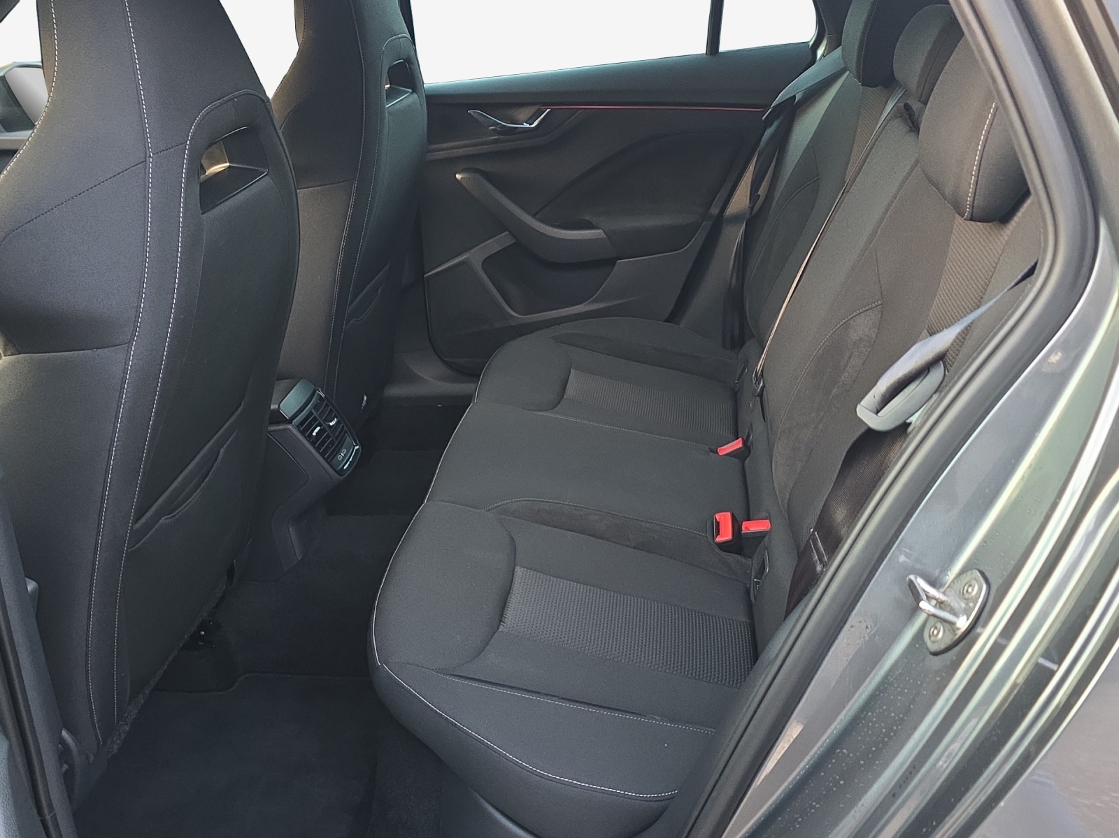 SKODA Kamiq 1.0 TSI Selection DSG-image-11