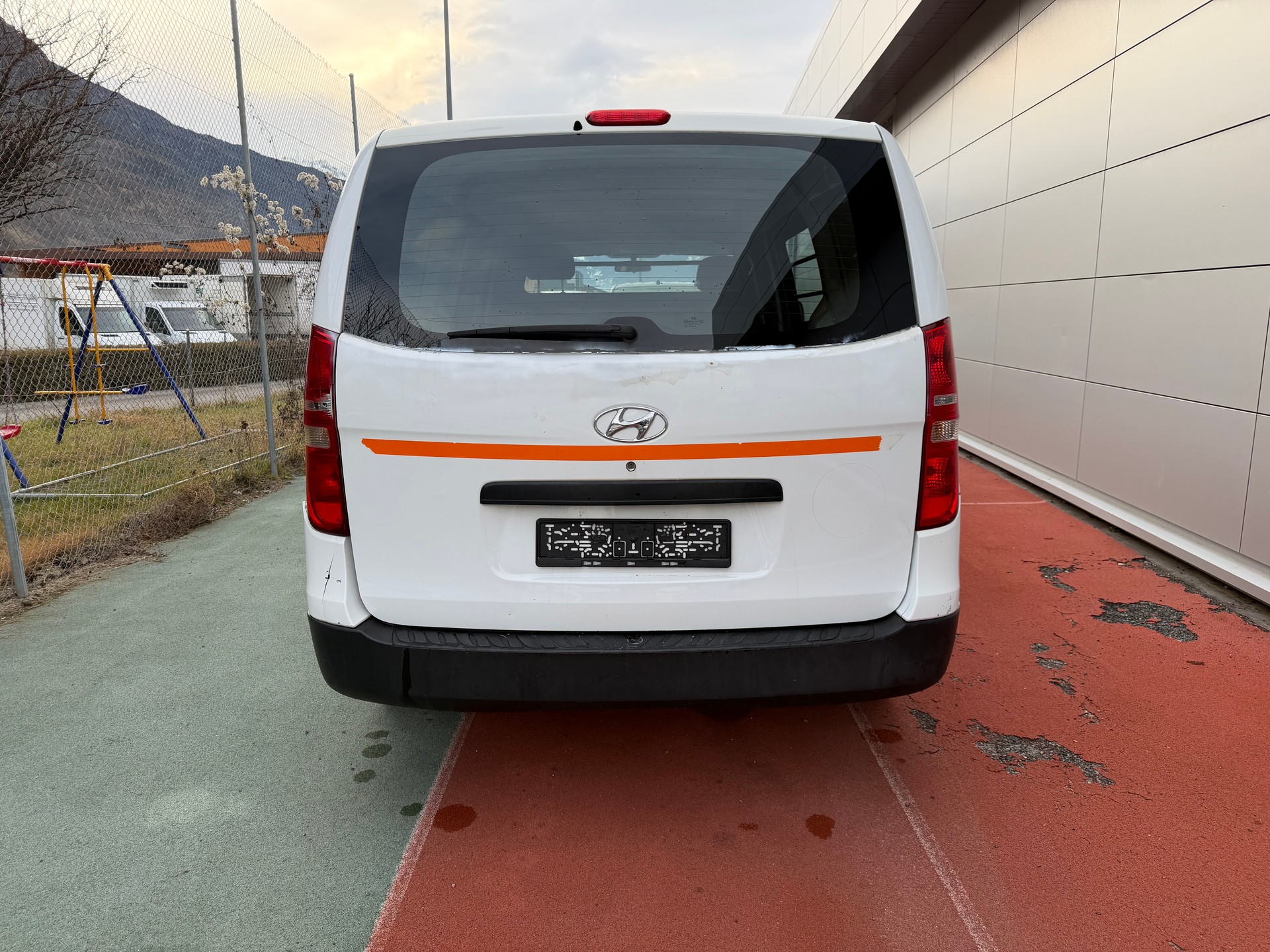 HYUNDAI H-1 Cargo 2.5 CRDi LP 6-Türen / Portes / Porte-image-5