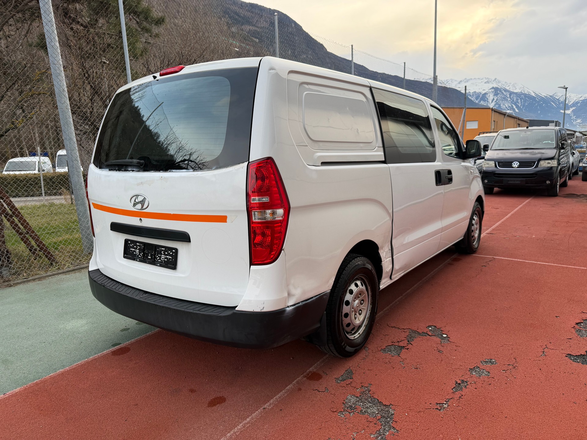 HYUNDAI H-1 Cargo 2.5 CRDi LP 6-Türen / Portes / Porte-image-4