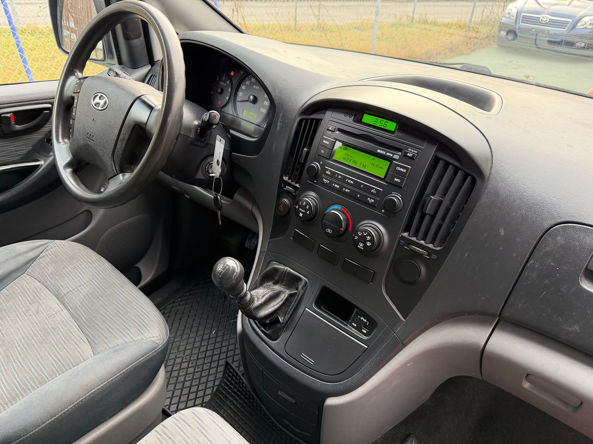 HYUNDAI H-1 Cargo 2.5 CRDi LP 6-Türen / Portes / Porte-image-7