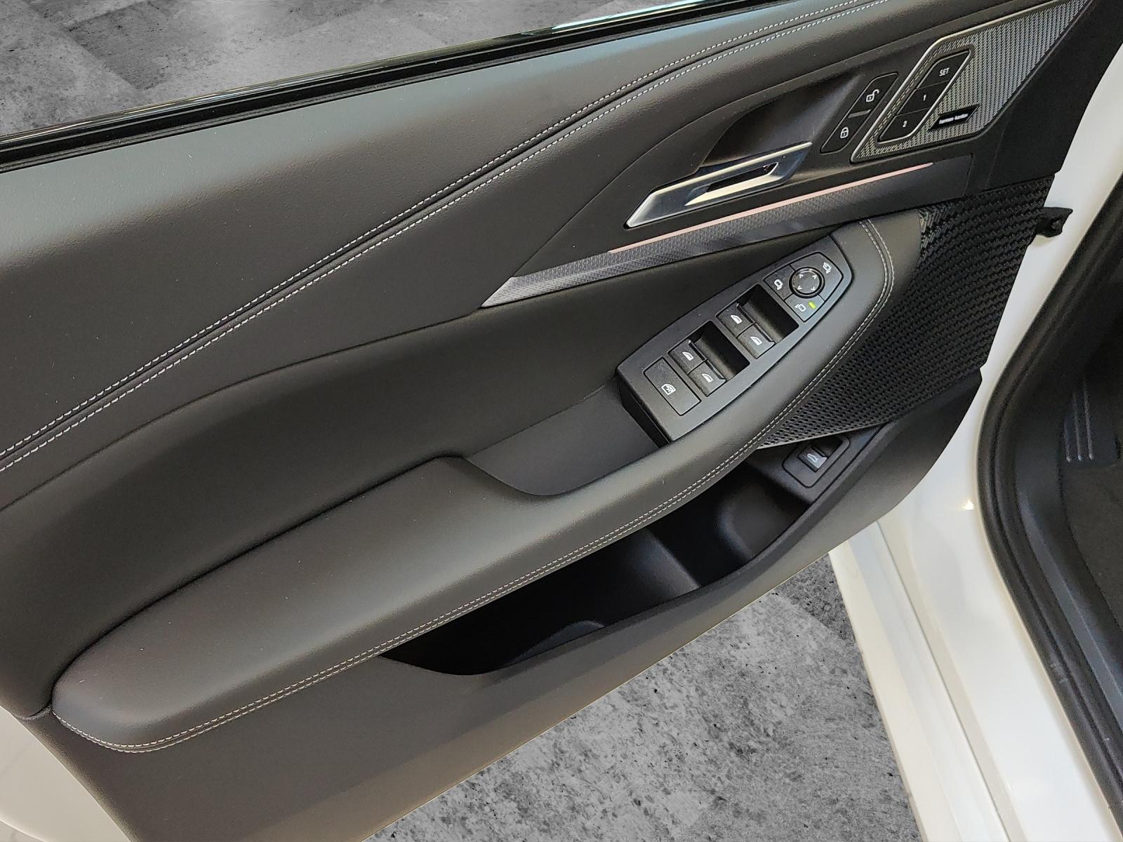 BMW 223d xDrive Active Tourer-image-10
