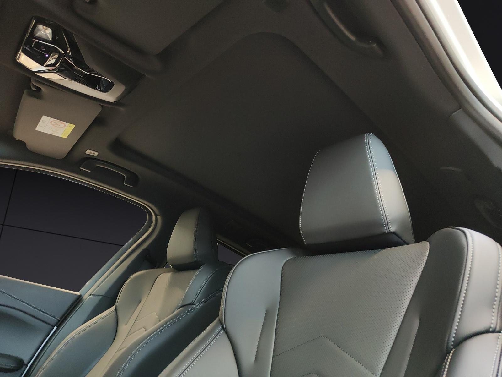 BMW 223d xDrive Active Tourer-image-17
