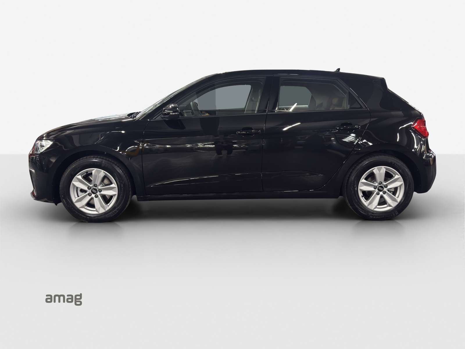 AUDI A1 Sportback 30 TFSI Attraction S-tronic-image-1
