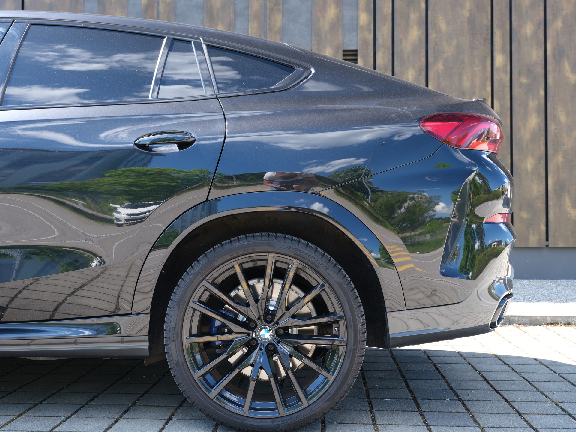 BMW X6 xDrive 48V 40d Steptronic M Sport-image-6