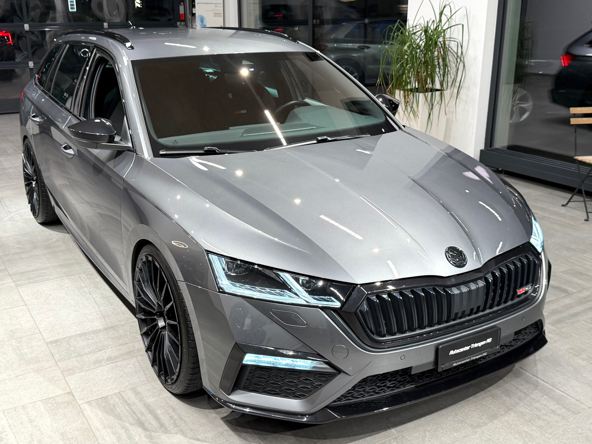 SKODA Octavia Combi 2.0 TSI DSG RS