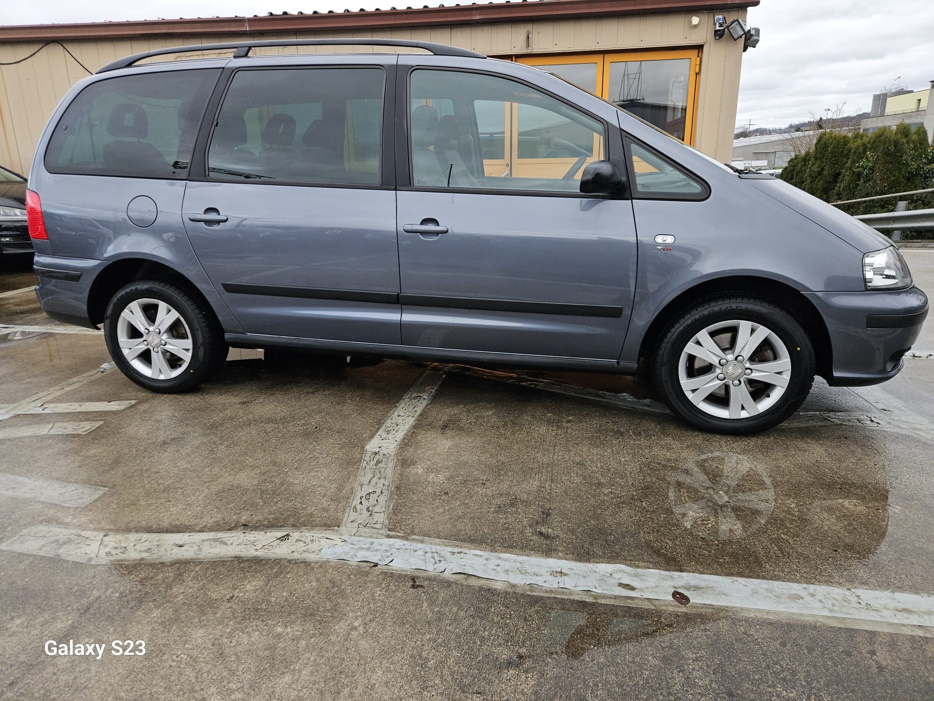 SEAT Alhambra 2.0 TDI Reference-image-4