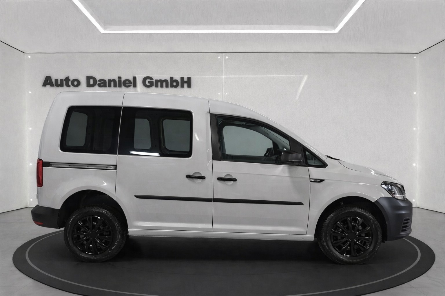 VW Caddy 2.0TDI 4Motion BMT ( 122PS )-image-2