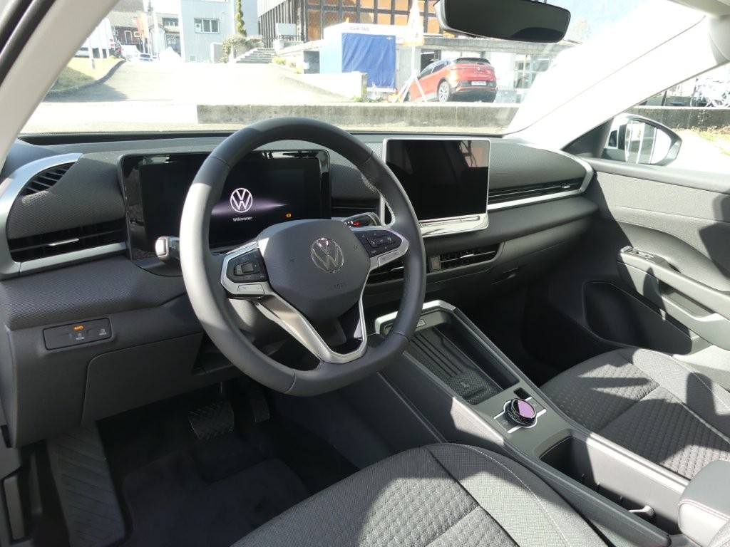 VW T-Roc 1.5 eTSI mHEV Trend DSG-image-6