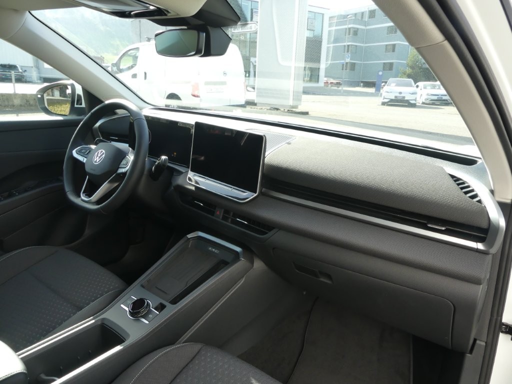 VW T-Roc 1.5 eTSI mHEV Trend DSG-image-8