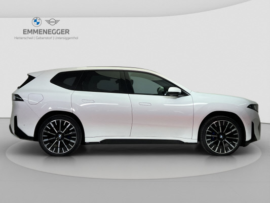 BMW iX3 50 xDrive M Sport-image-5