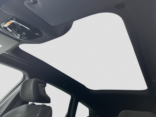 BMW iX3 50 xDrive M Sport-image-12