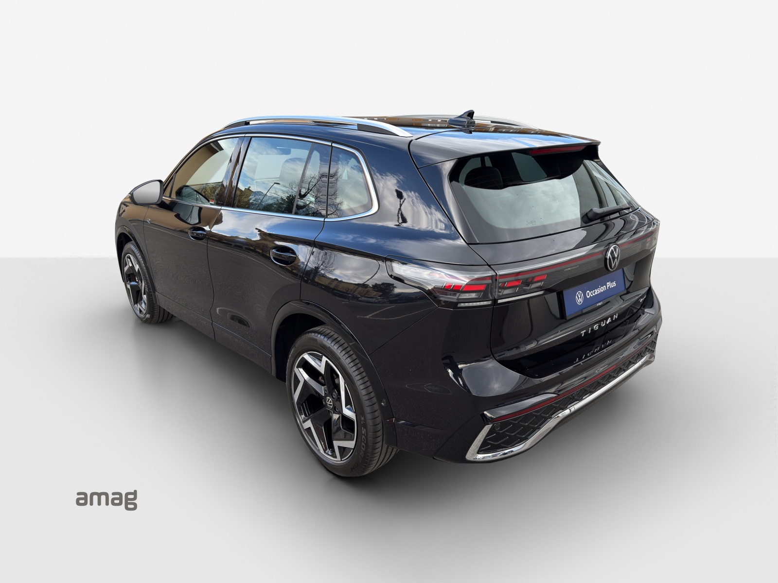 VW Tiguan 2.0 TDI SCR R-Line 4Motion DSG-image-2