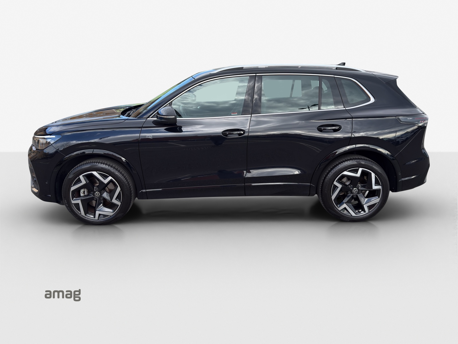 VW Tiguan 2.0 TDI SCR R-Line 4Motion DSG-image-1
