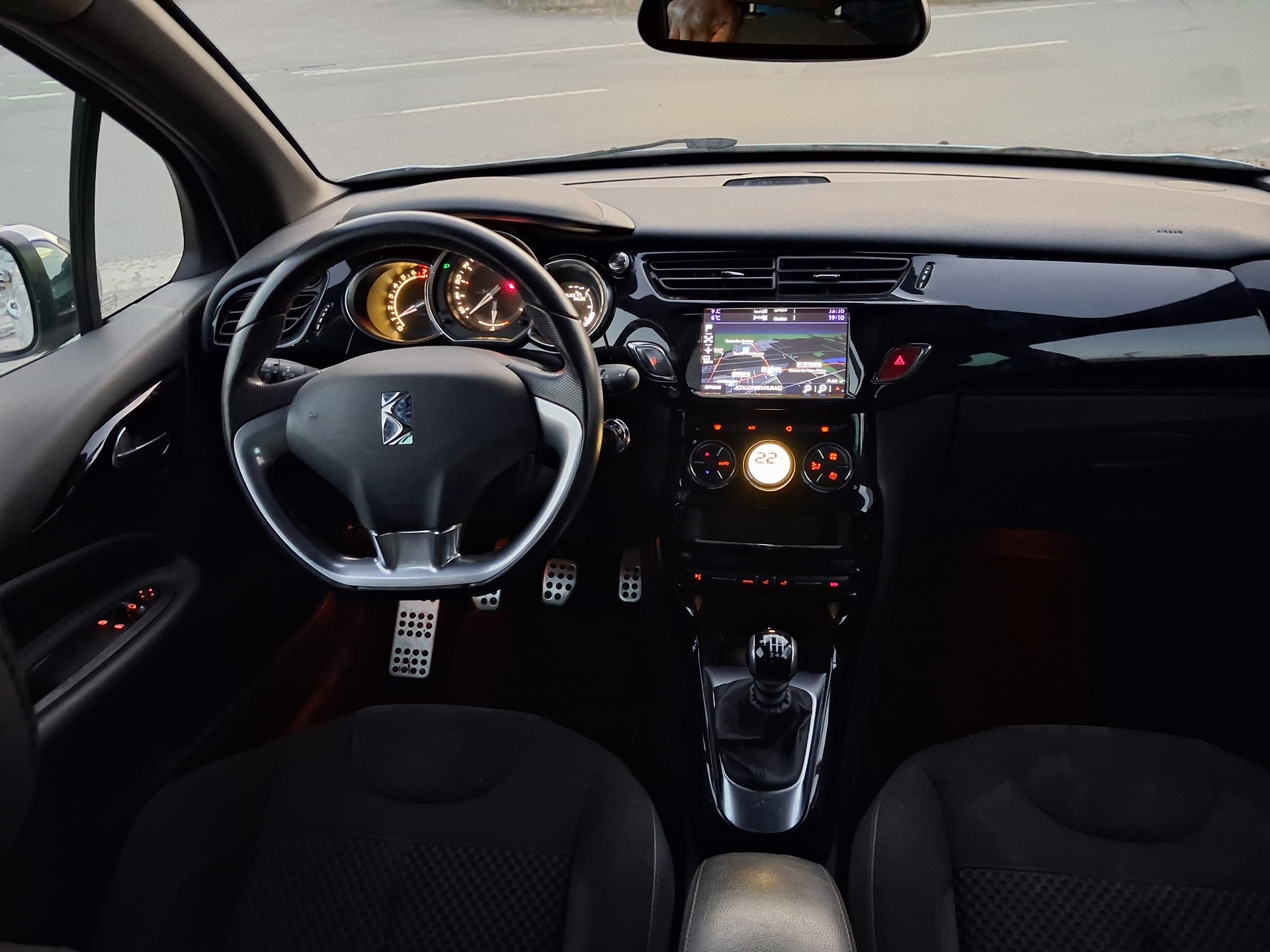 DS AUTOMOBILES DS 3 1.2 PureTech Sport Chic-image-6