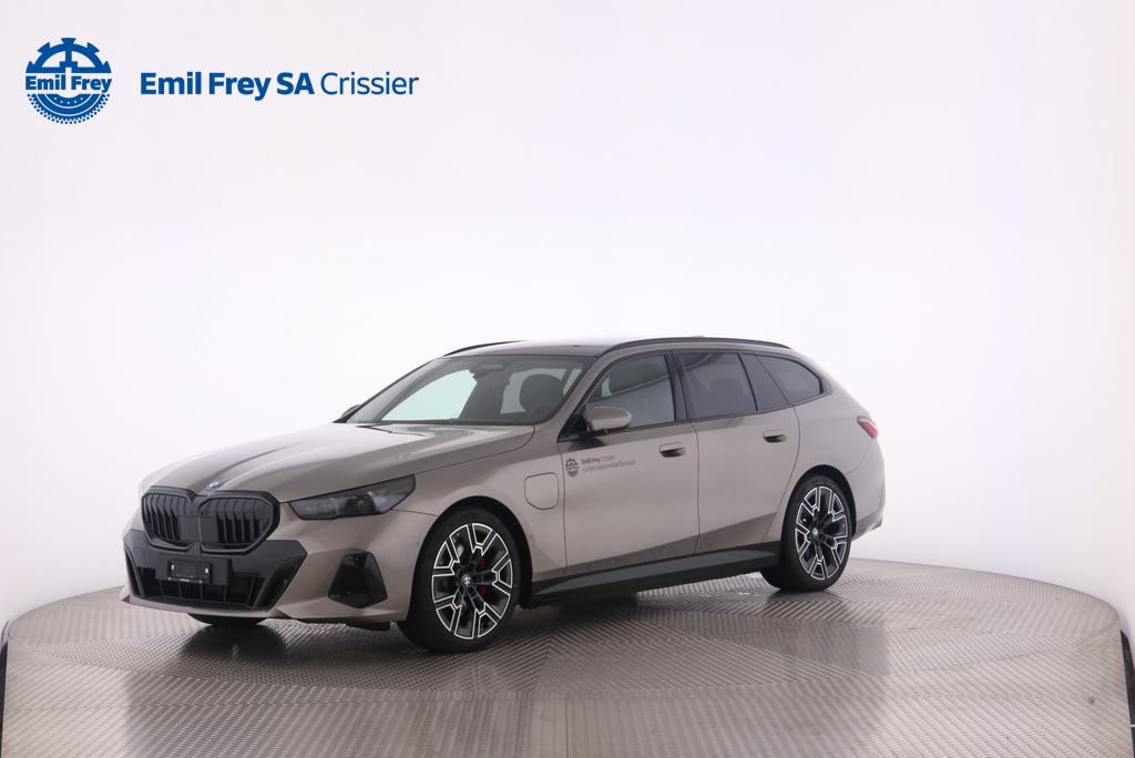 BMW 530e xDrive Touring-image-0