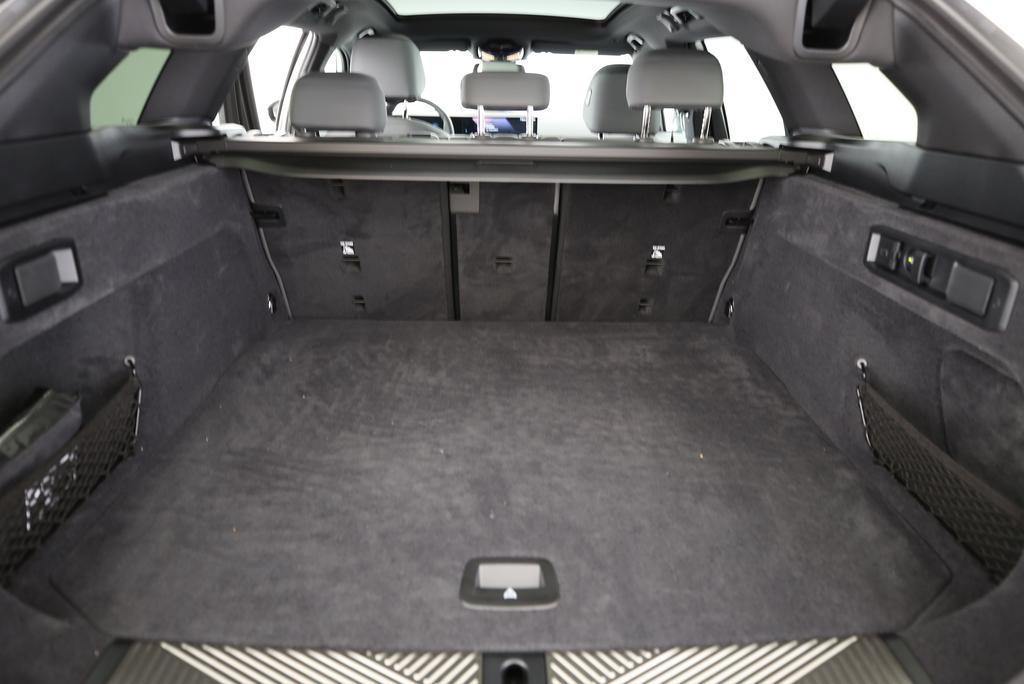BMW 530e xDrive Touring-image-7