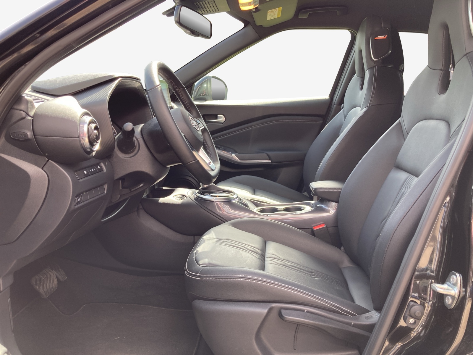 NISSAN Juke 1.6 FHEV N-Connecta-image-7