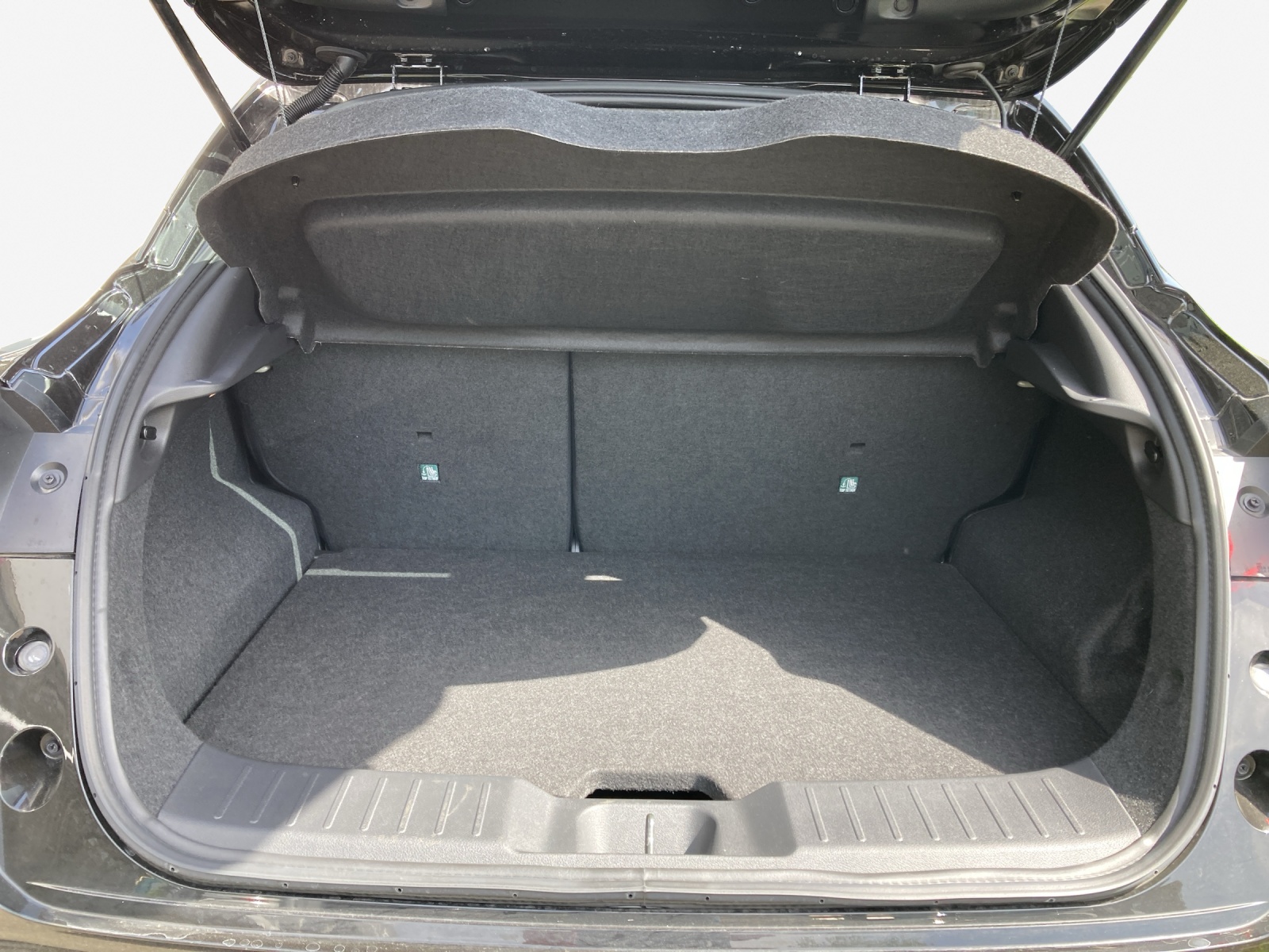NISSAN Juke 1.6 FHEV N-Connecta-image-12